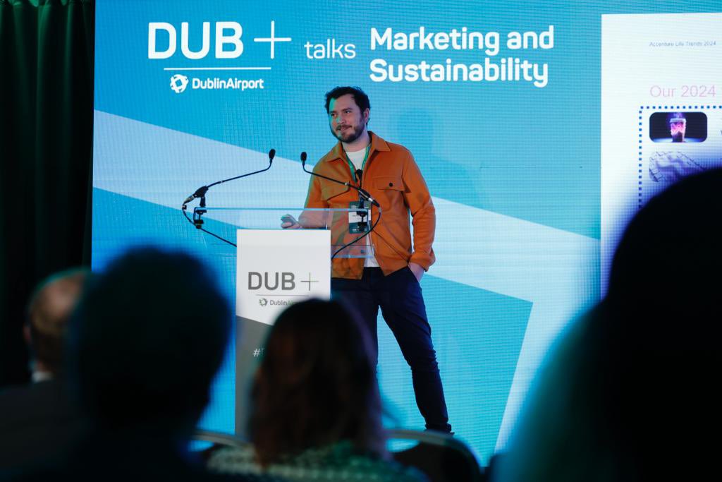 Darius Pasalar, Head of Planning at <a href="/Droga5Dublin/">Droga5 Dublin</a>, captivating the audience as he unravels the concept of shrink-flation. 

An enlightening journey into consumer trends and behaviours. 

#DUBPlus24