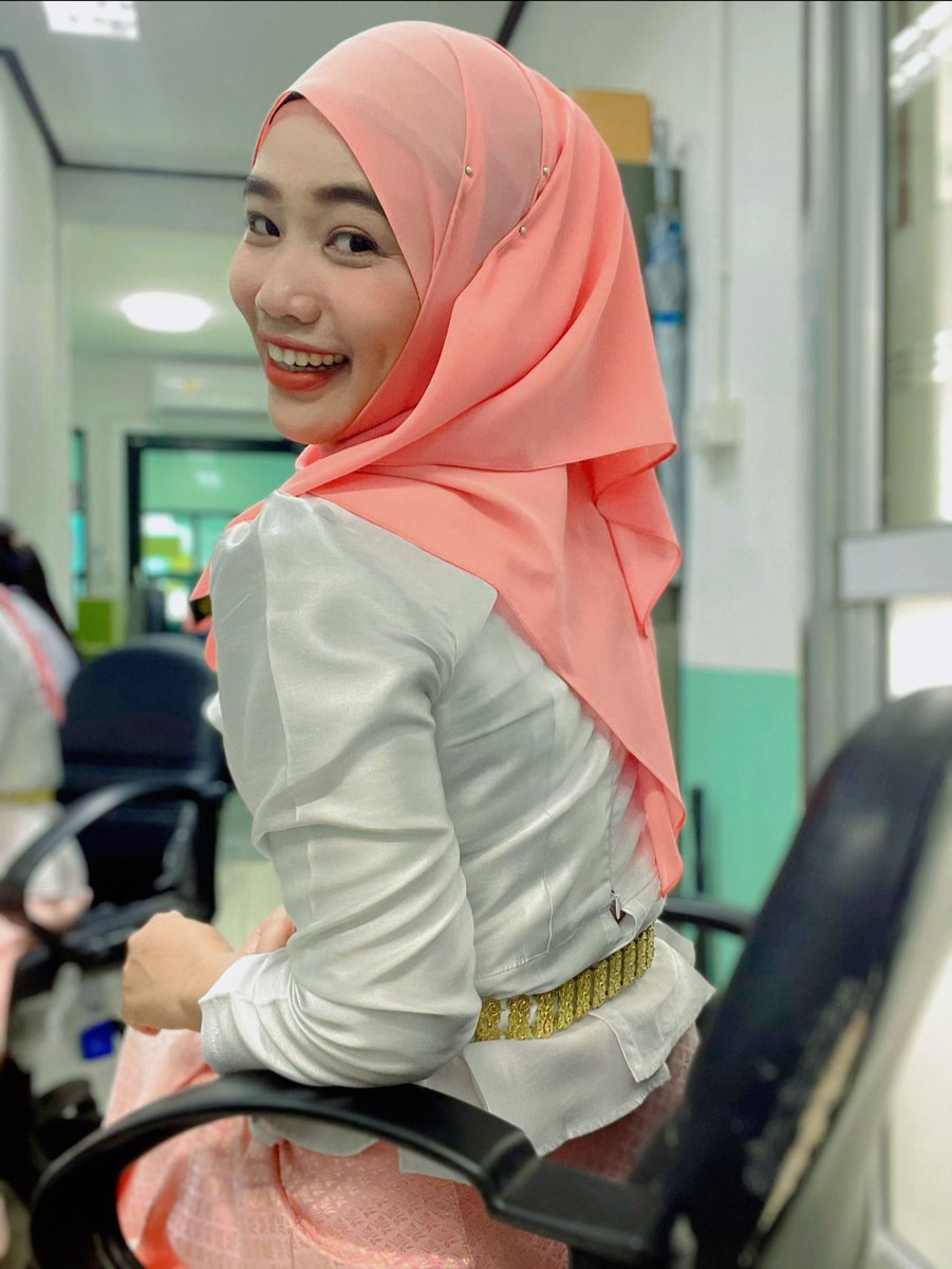 yahasiiyah's tweet photo. คนไม่เจ้าชู้มองยังไงก็น่ารัก 😍
เมื่อกี้ไปส่องกระจกมา เออน่ารักจริงด้วย 😜 https://t.co/wryDE9aaxT