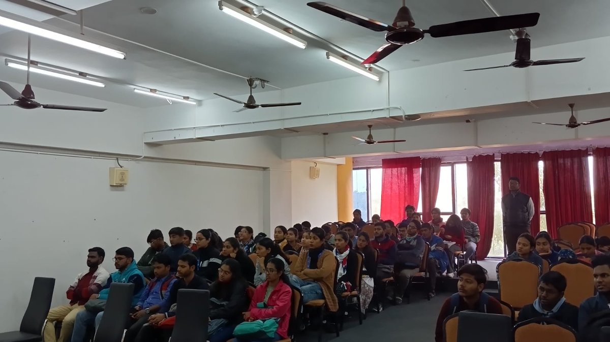 BJYMinWB's tweet photo. #NaMoNavMatdataSammelan in #Neotia_University in Kolkata organised by @BJYM . First Time Voters joined the #ViksitBharatSankalpYatra and become #ViksitBharatAmbassador and pledged their first vote to PM @narendramodi ji to make a #ViksitBharat .
@blsanthosh @sunilbansalbjp https://t.co/Z11ubTgOqi