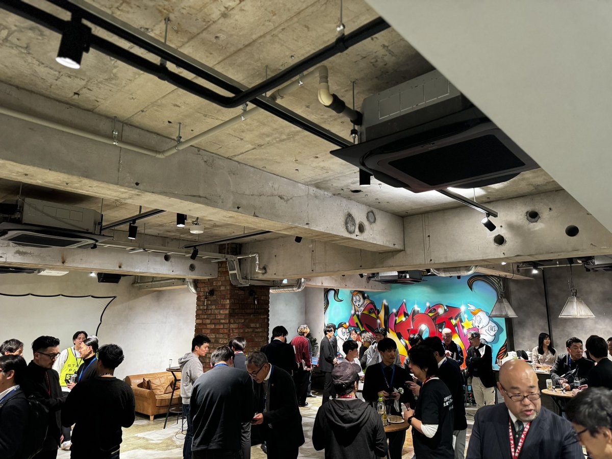 wakaba_office's tweet photo. 1ๆใฎStartupNightๅงใพใใพใใ๐
#StartPass
#StartupNight https://t.co/wj4YWBeX2q
