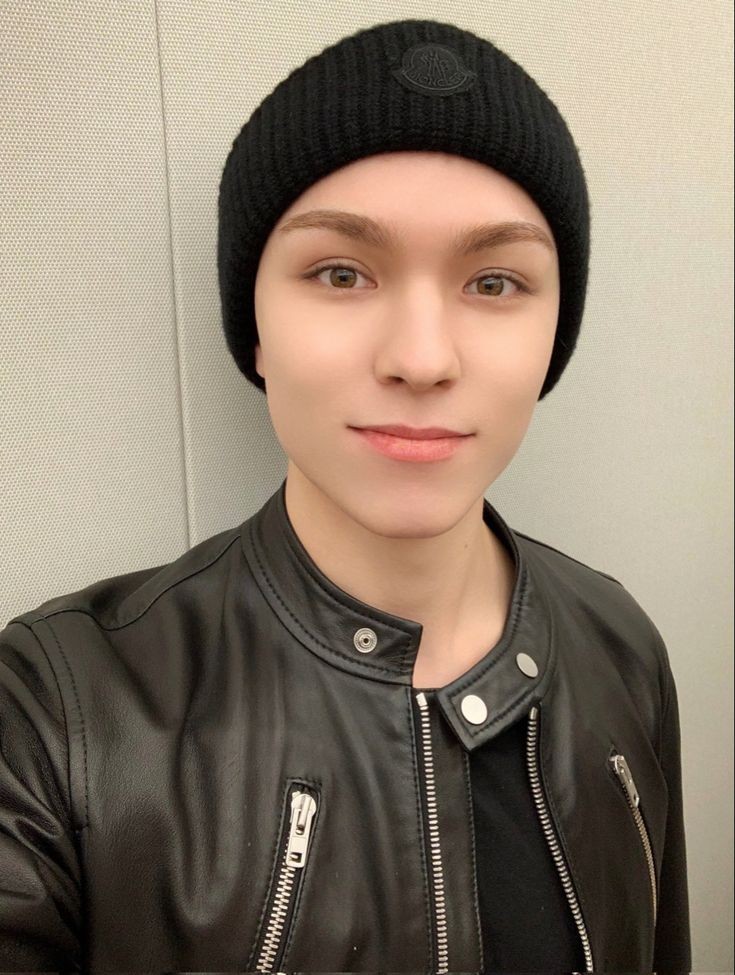 ㅤ
         RAIN SNS UPDATE .ᐟ
         Loc : DLSU 𓈒 𓈒
ㅤ ㅤ ⋮☰  Jan 25 ─ 5 : 46 PM 

         “ Proof of life. Tapos na klase. ” 
ㅤ