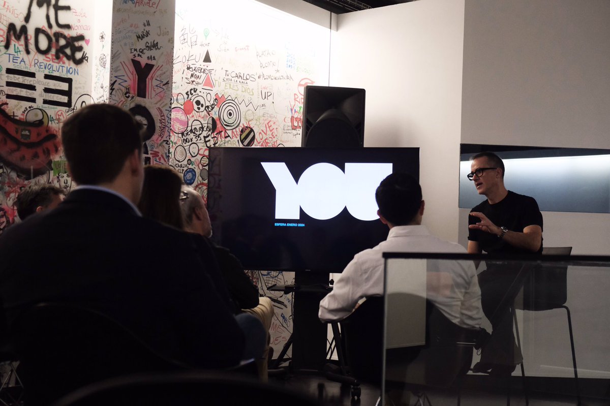 YOU_MEDIA's tweet photo. Ayer recibimos a nuestros clientes y amigos para abordar las tendencias del mundo del #diseño, la #comunicación y la #tecnología de este 2024.
Un encuentro en el que los asistentes también pudieron compartir sus impresiones.
¡Gracias a todos! 🤘🏽🖤
#DSIGNofTheTimes https://t.co/UWg5OW4sZu