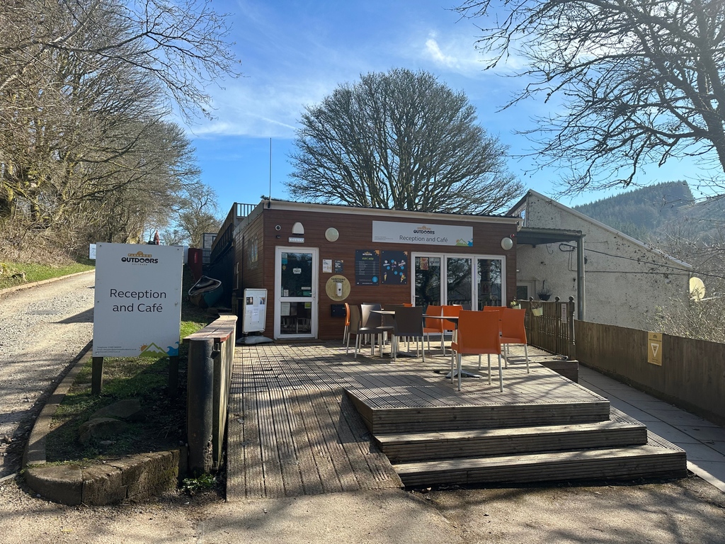 ☕🍪 Activities lined up?  Our little café is your go-to pitstop for a quick refuel. Grab a coffee, biscuits, and snacks to keep your energy high as you conquer the adventures that await! 🌿☕
#wales #bannaubrycheiniog #breconbeacons #merthyr #podolygaer #lovelifeoutdoors