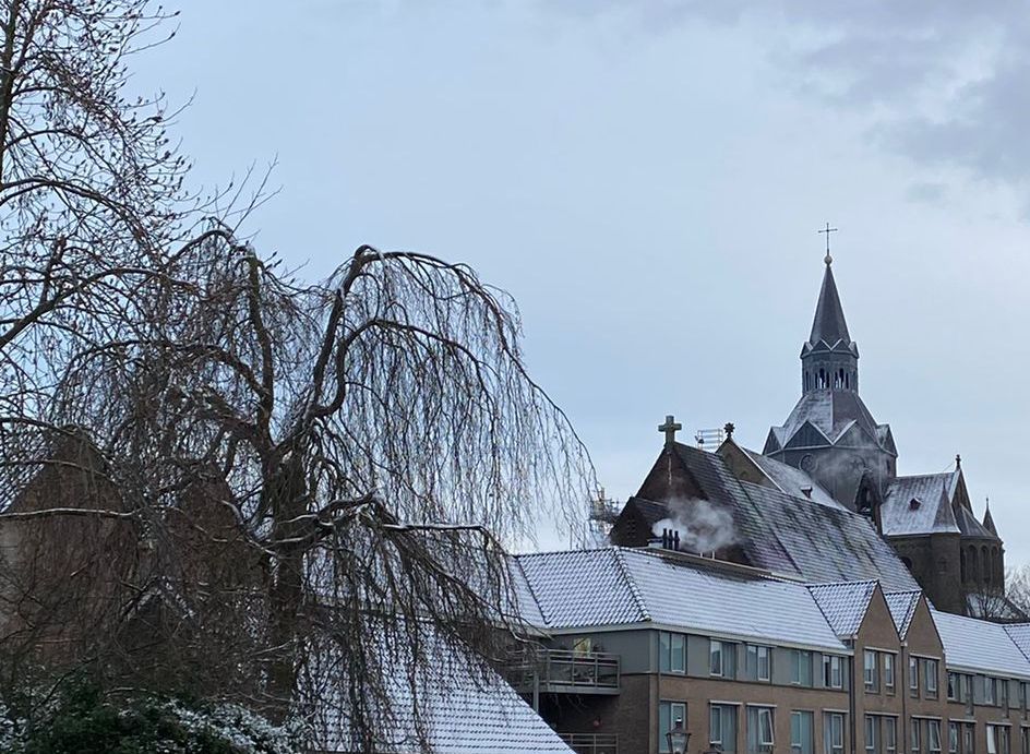 #EWontour

Vorige week waren we in Vught voor een gesprek over een pilot met Welzijn Vught en Farent. 

In de sneeuw is Vught nog pittoresker!