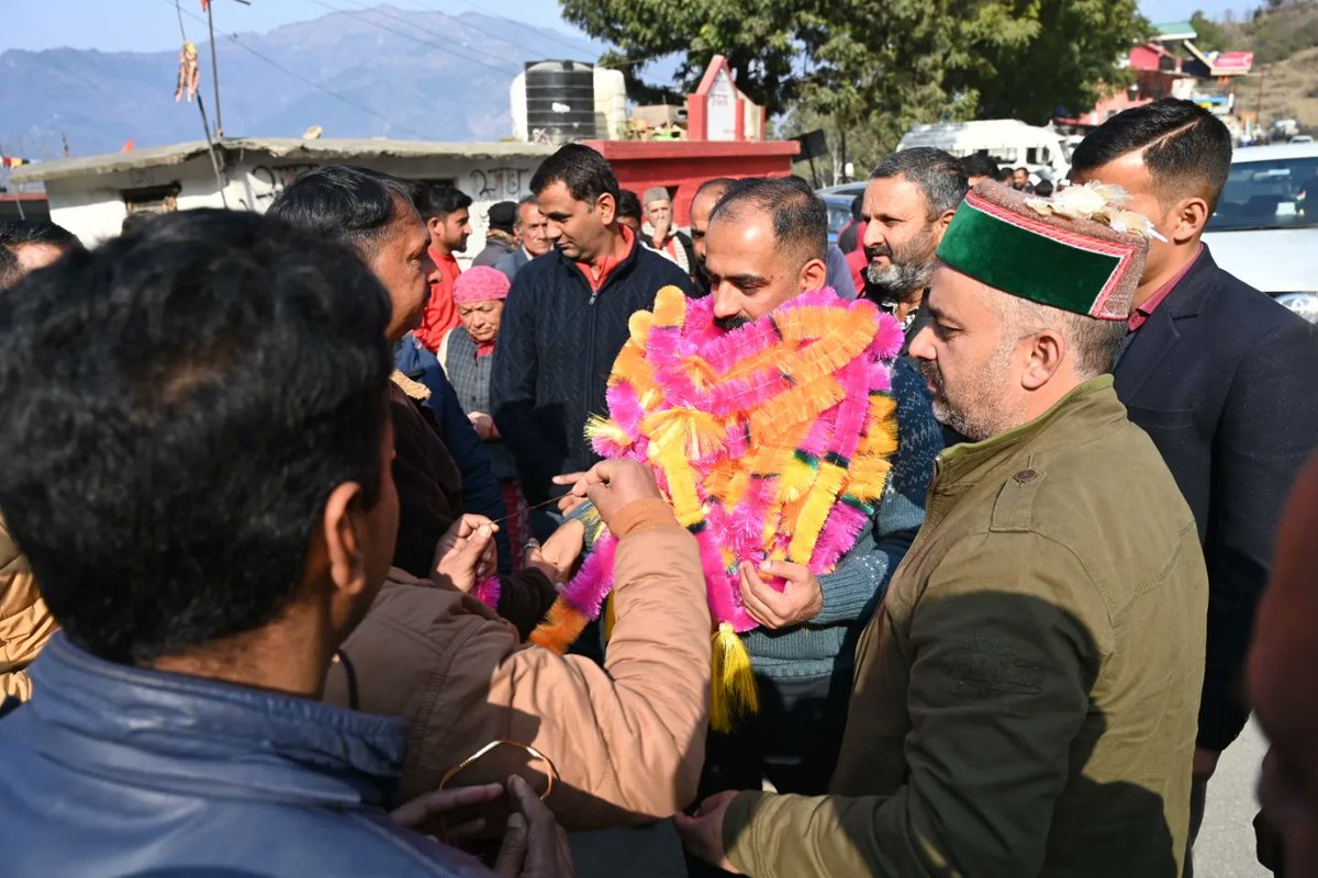 anirudhsinghMLA's tweet photo. During the Kingal, H.P. tour today, listened to locals' issues and concerns, and directed officials to promptly address them.
Heartfelt gratitude for the warm welcome and respect from the locals.
#GovernmentToVillage #Kingal https://t.co/1SKRmF4xP2