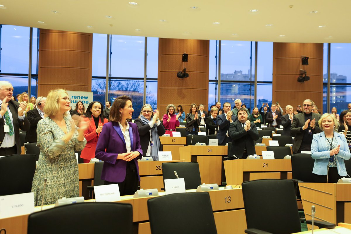 Congratulations, @valeriehayer, for becoming the new president of @RenewEurope group in the @Europarl_EN. Looking forward to working with such a great woman and leadership model. We are stronger together!