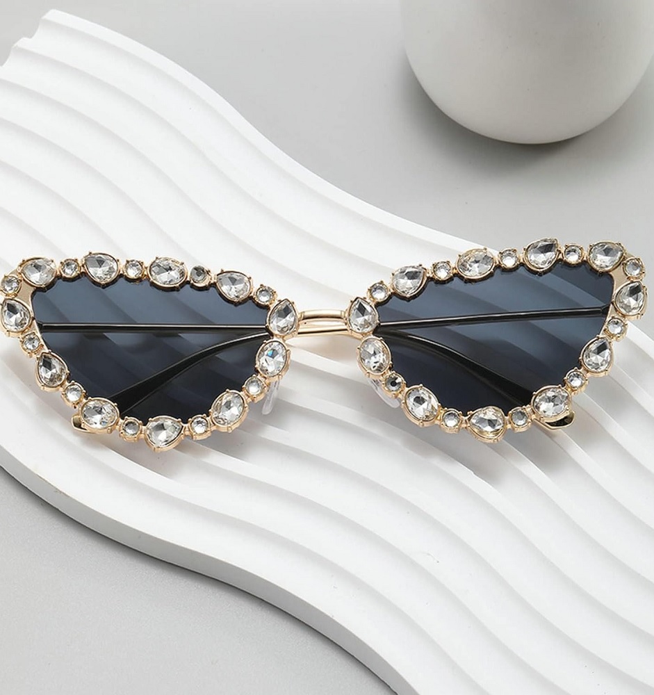 topofstyle's tweet photo. 🕶Radiate Glamour: Explore the Latest Party Wear Sunglasses Collection for Women! 👩  
Buy Now 👉 https://t.co/KT8x4YlL9s 
#sunglasses #womensunglasses #partywear #coolsunglasses #womenaccessories #womenfashion #trending #shopping https://t.co/8xhOSDVL9S