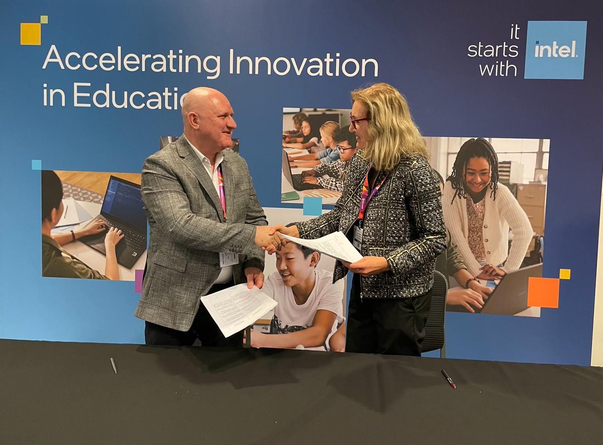 Thrilled to announce that we've signed an MOU w/ the Ministry of Education & Science in Bulgaria to roll out the @Intel Skills for Innovation program in the country! Includes localizing & adapting #IntelSFI & partnering w/ educators in STEM. #IntelEdu #STEMeducation #Bett2024