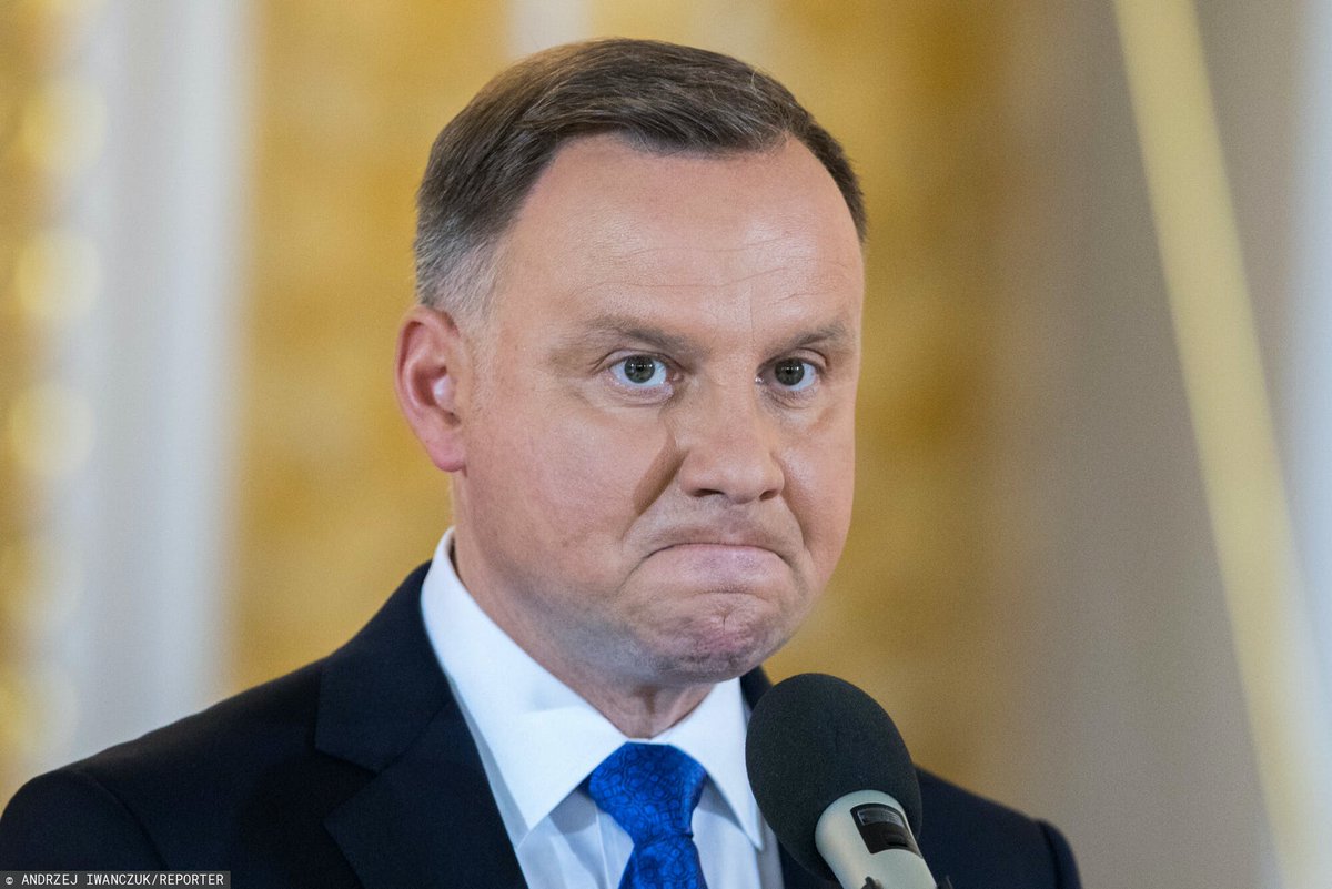 amazgula's tweet photo. Oskarżam Andrzeja Dudę o zdradę narodową, partyjne zaangażowanie, dewastację Konstytucji, promocję przestępczości, manipulacje PKW, KT, KRS, kompromitowanie Polski, betonowanie bezprawia, brak współdziałania władz, ubliżania ministrom, i innych łajdactw.
@Adbodnar 
@AndrzejDuda https://t.co/cqrU8RHoxv