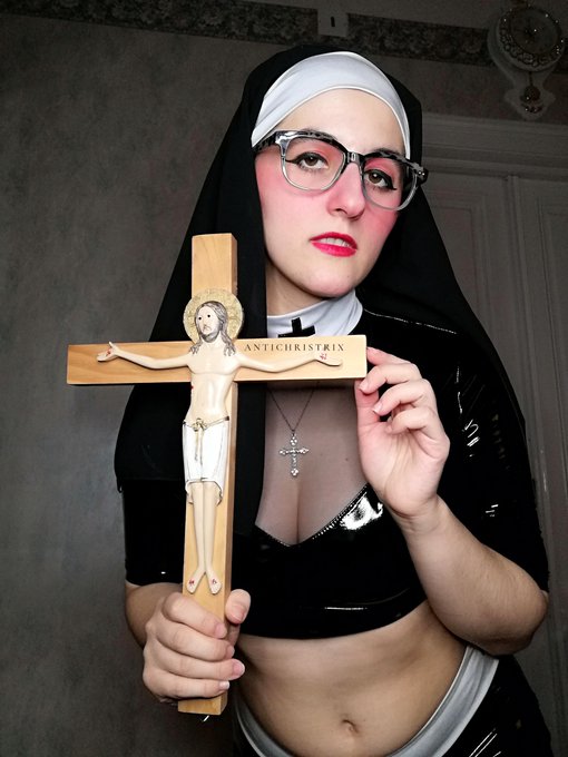 Me and my bestie 😈🙏 https://t.co/L1g9ADNqKH