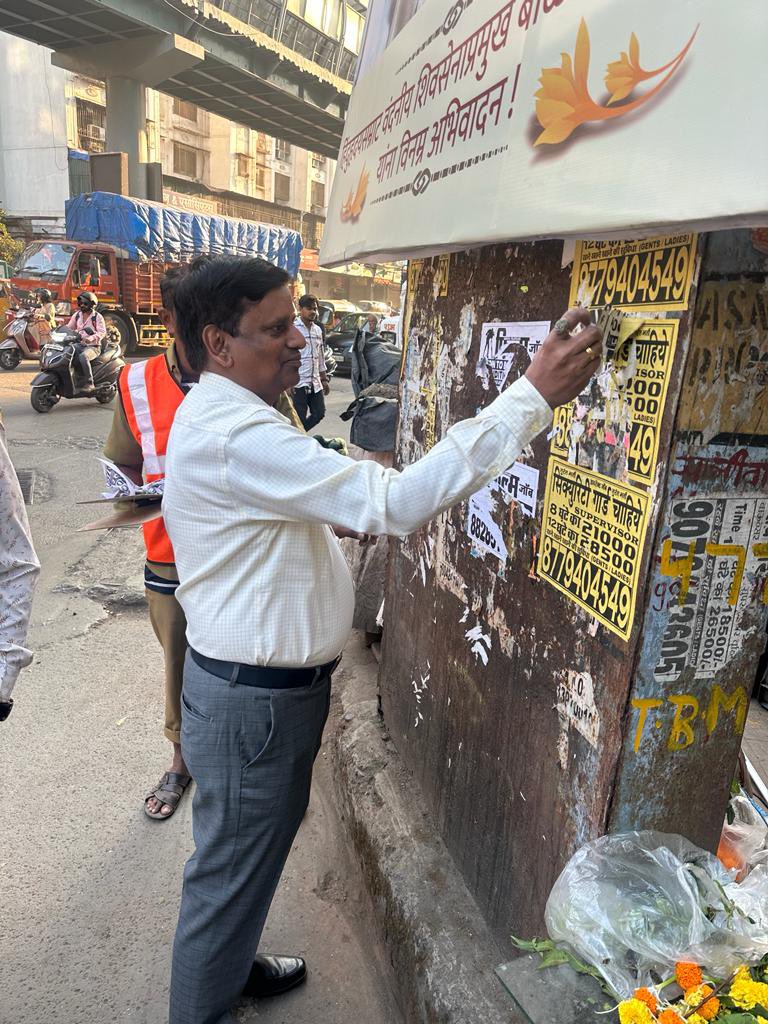 chitru2311's tweet photo. Deep clean drive by @mybmcWardRS  in Ashoknagar, Kandivali East in presence of DMC Kapse madam, ACrsouth Rathod Sir,AESWM Manjrekar  , Sanap ,Mansi Dhuri ,MrSayyad ,Pashte Mam . 
Really appreciable👌👌 https://t.co/cRTseBY0oa
