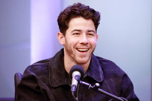 .<a href="/NickJonasMWR/">Nick Jonas</a> sobre “Close” em parceria com <a href="/jadepiconmwr/">Jade Picon</a>:

“Foi minha primeira entrada na Hot 100. A música ainda vai ter algumas novidades nas próximas semanas, vai ser incrível!”