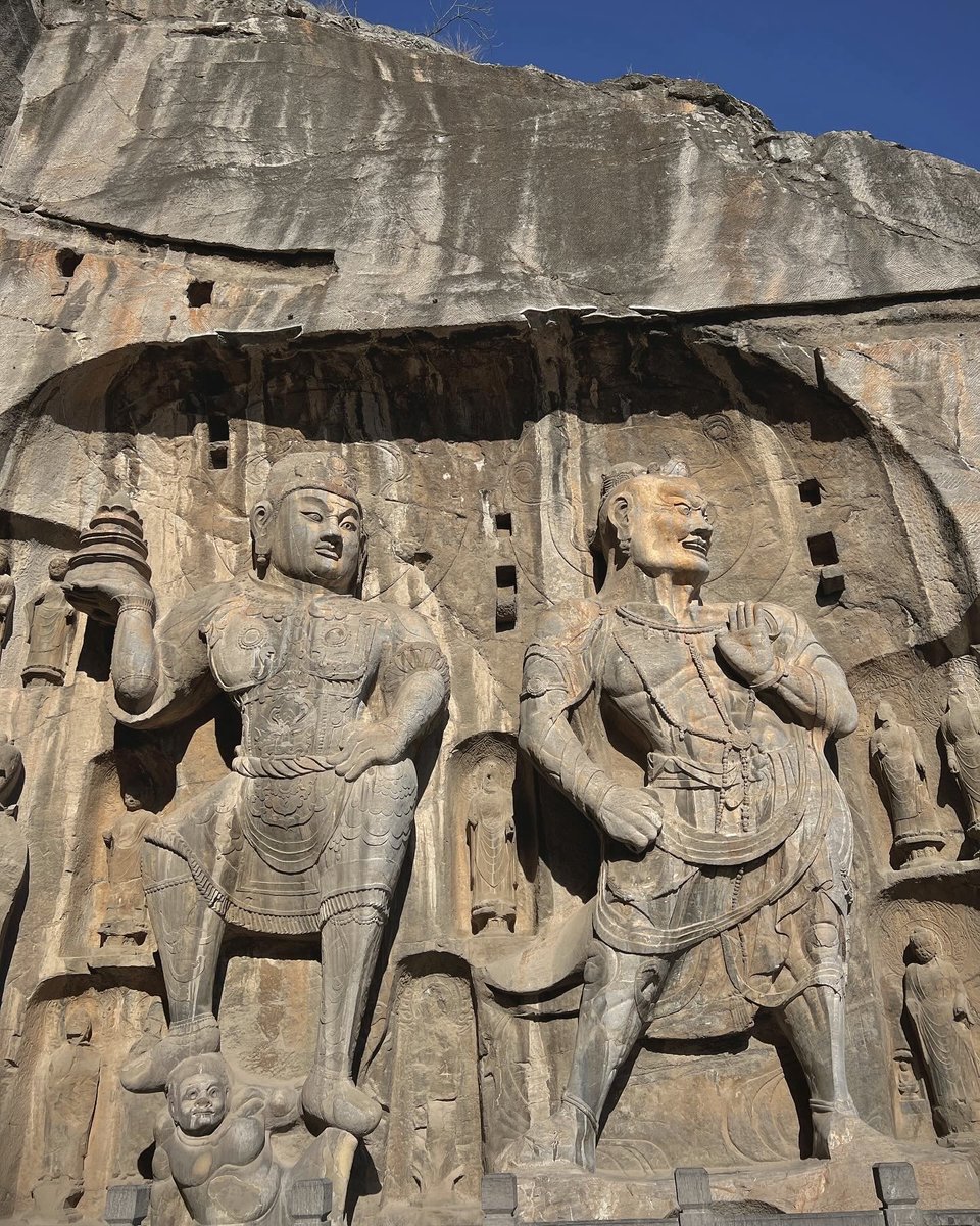 「相好希有，鴻顏無匹。大慈大悲，如日如月。」 'Countenance of rare beauty, visage of unmatched grandeur. Great compassion and mercy shine universally on earth, like the sun, like the moon.'
Longmen Grottoes in Luoyang, China, one of the highlights of my tour back home. 😌