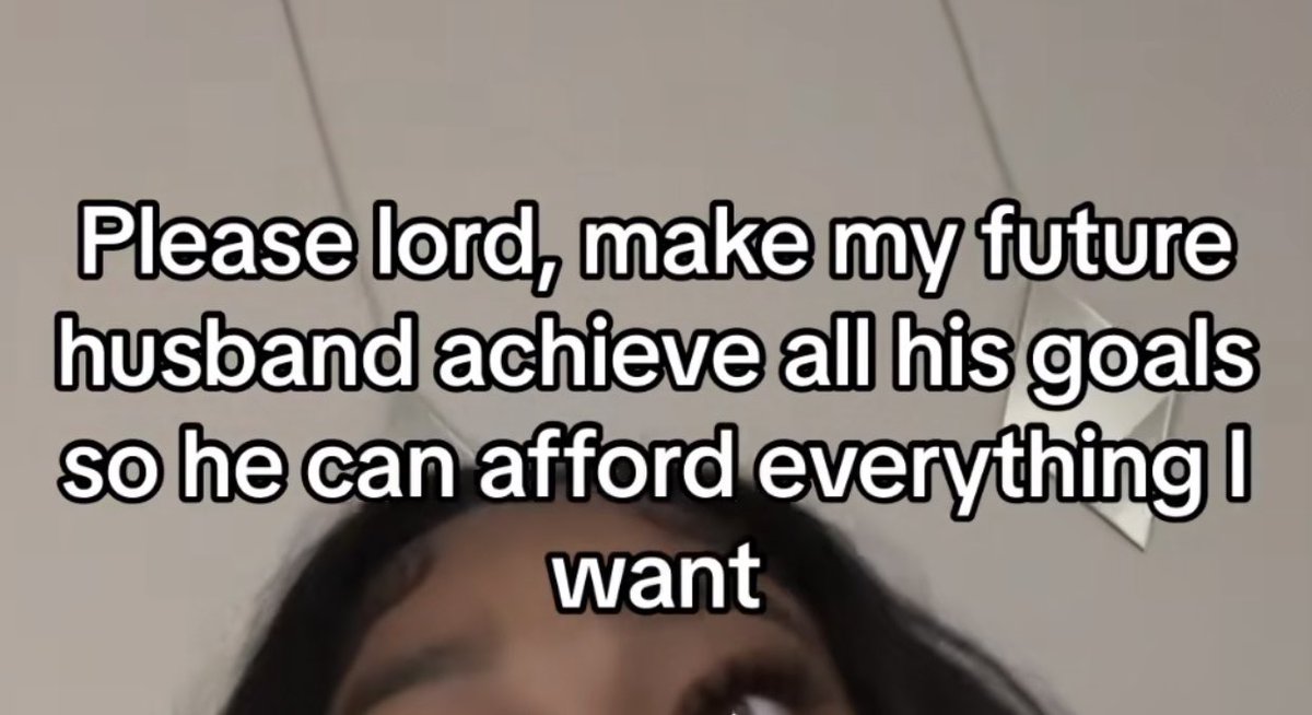 callmeMaharani's tweet photo. Ameen 😭 https://t.co/FRHc99WNtX