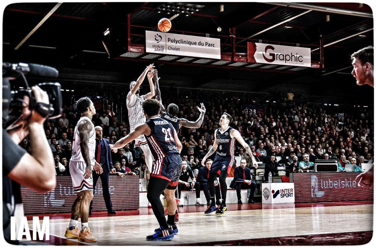 “All-time leading scorer settles the French Rendezvous” (cit. <a href="/BasketballCL/">Basketball Champions League</a>).
<a href="/VojtaHruban/">Vojta Hruban</a> 18pts in 18min (5/6 by 3 😎)
<a href="/CB_officiel/">Cholet Basket</a> vs <a href="/sigstrasbourg/">SIG Strasbourg</a> 98-93
#IAMFamily #BasketballCL