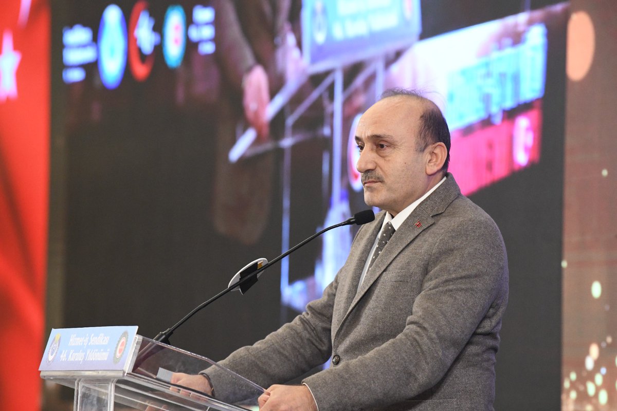 devletsert's tweet photo. Temelleri "Besmele" ile atılan Hizmet-İş'imizin 46. kuruluş yıl dönümünü kutladık. 

46 yıllık emek ve adalet mücadelesinde Hizmet-İş Sendikamız, emekçilerimizin güvenli limanı haline gelmiştir. 

Bugün 300 bin üye sayısına ulaşarak ülkemizin en büyük sendikası olan Hizmet-İş'imiz ile gurur duyuyoruz. 

Bugün işçilerimizin sesi ve sözü olan, her daim hakkı savunan Genel Başkanımız Sayın Mahmut Arslan'ı ve  Hizmet-İş teşkilatımızı tebrik ediyorum. 

Bu davaya ömür veren herkesten Allah razı olsun.

Haberin devamına web sitemizden ulaşabilirsiniz⤵️
https://t.co/aJQv8E3MKR