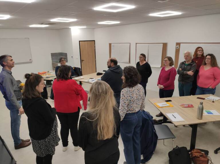 [#inclusion #SPTT]

Les 15 et 16 février➡️1er regroupement régional de la démarche "Sciences pour toutes et tous en Hauts-de-France" à l’Auberge de jeunesse à Amiens👦👩‍🦰

Projet qui a pour but de développer🤝l'inclusion sociale en science

infos ici 👉ombelliscience.fr/actualites/sci…