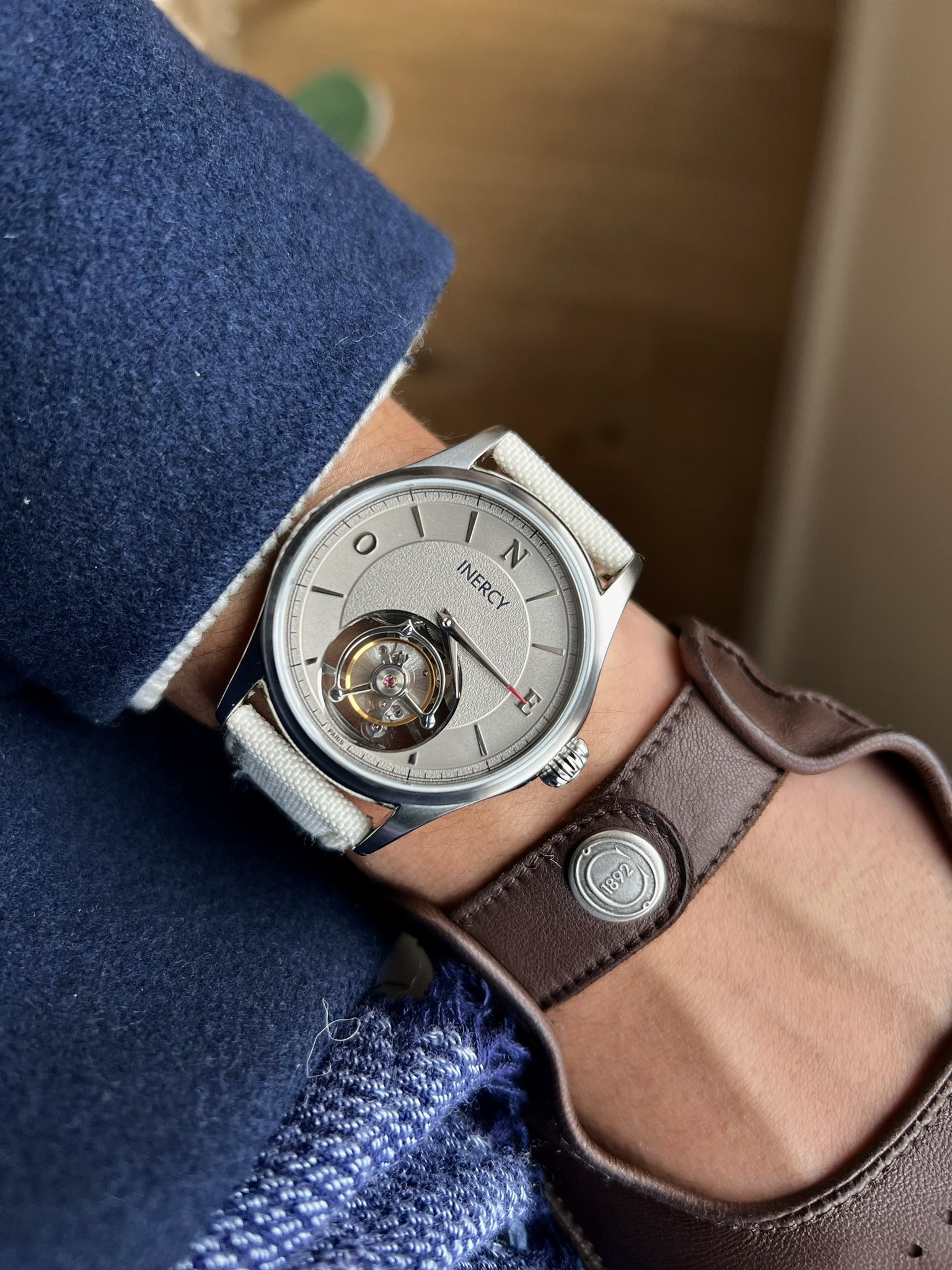 Montre tourbillon abordable outlet