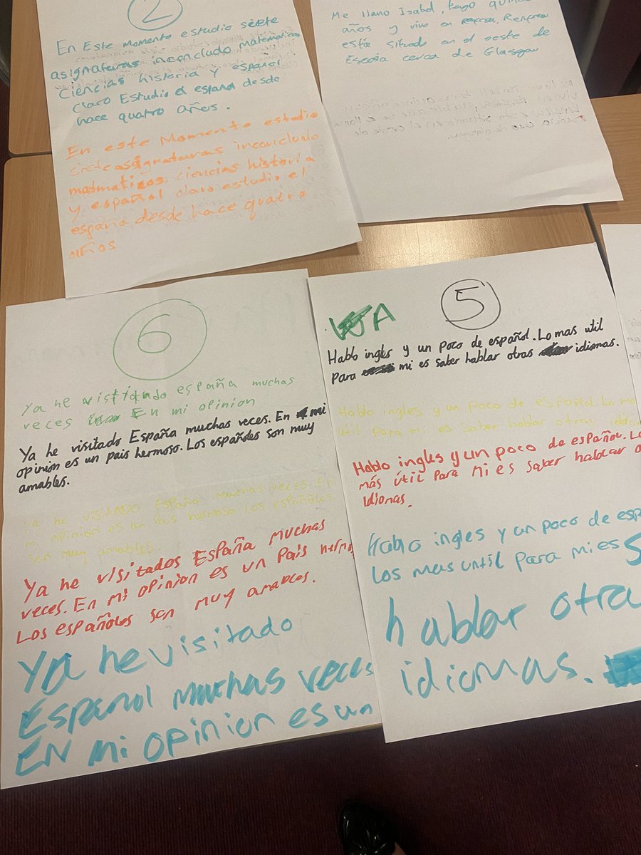 RhsModlangs's tweet image. Some running dictation with our S4 Spanish students, working on their job application writing!