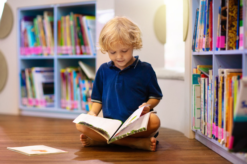 A very happy #BurnsNight to our followers and supporters. Today is the anniversary of the birth of #Scotland's bard Robert Burns, an opportunity to celebrate Scottish #Poetry and the benefits of literature and reading for early development. growingupinscotland.org.uk/scottish-gover…