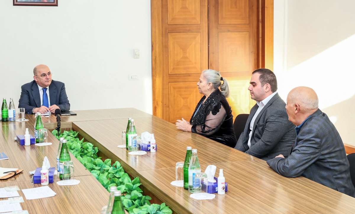 AzGomruk's tweet photo. Dövlət Gömrük Komitəsinin sədri Şəmkir şəhərində vətəndaşları qəbul edib

Ətraflı: https://t.co/HAeMJuWlNj https://t.co/IFkLksOhxY