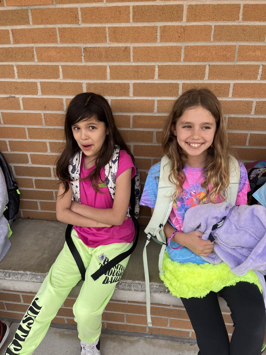 Melissa Ruff tweet media