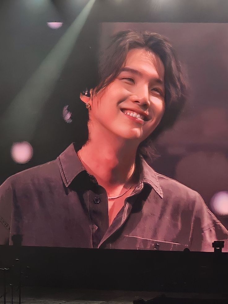 HSK_HOPE13's tweet photo. "a photo can't comfort yo-" https://t.co/mUO40gNaJn