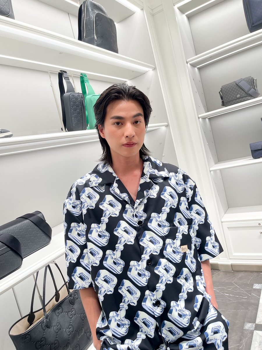 HOG_Thailand01's tweet photo. Friend Of House Gucci In Phuket ✨
น้องกลัฟหล่อมาก ลุคนี้ดูดีมากสมมงเฟรนออฟกุชชี่สุดๆไปเลยค้าบ 💘

GUCCI PHUKET X GULF
#GucciPhuket
#GulfKanawut
@gulfkanawut https://t.co/qhOwPy2RLQ