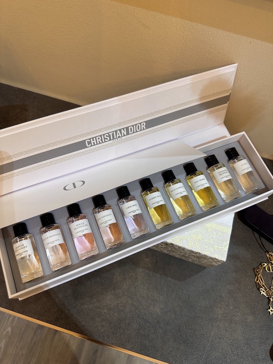 theroyconcierge's tweet photo. Personalize thought provoking gifts https://t.co/U0HCOa0NZt