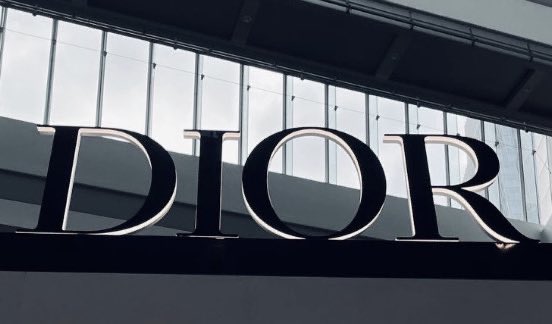 ୭   ˚.   ᵎᵎ  @ 𝐃𝐈𝐎𝐑, 𝗑͟𝖾͟𝖾͟𝗌͟𝗈͟𝗑͟𝖾͟𝖾 사랑이 넘치는 나의 소사모들과 디올 💭