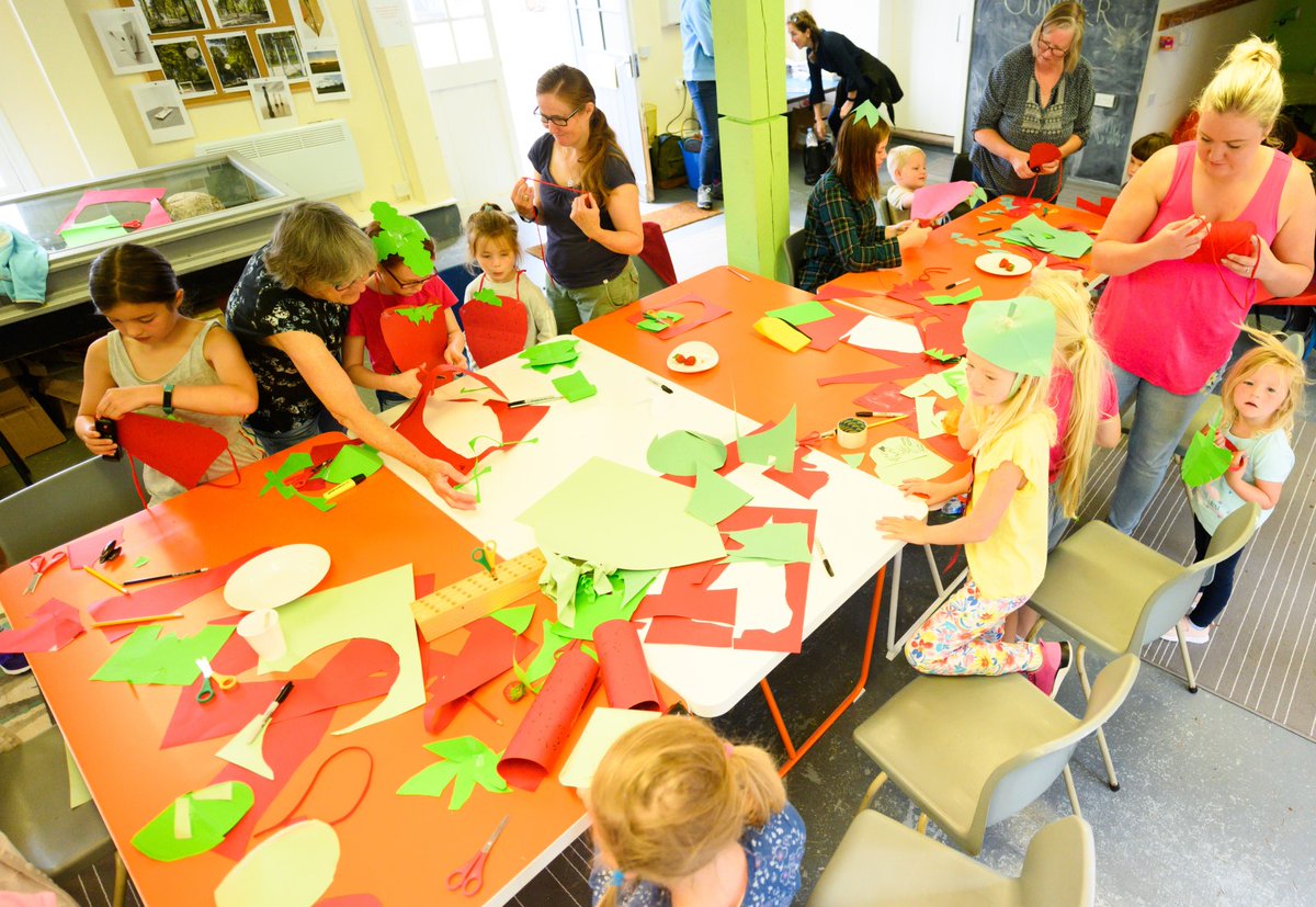 Sat-Art-Day is back! Join this free creative workshop for families on Saturday 27th January from 10:30-12:00 in our Learning Space at Mount Stuart. 
mountstuart.com/whats-on/sat-a…