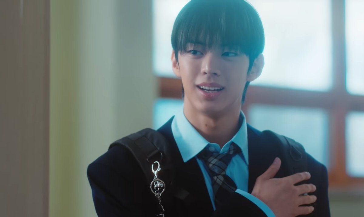 앙탈권위자 tweet media