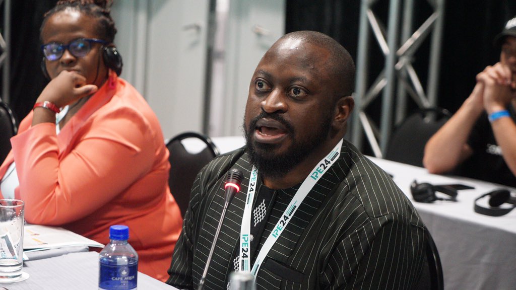 ShikamoCampaign's tweet image. Professor @rchlgibson4 and @pthigo discussed in-depth the statistical proof, case studies from around the globe, and global sentiments about AI. 
#IPE
#Shikamo