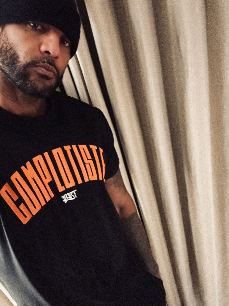 booba's tweet image. C'est notre année. 🏴‍☠️