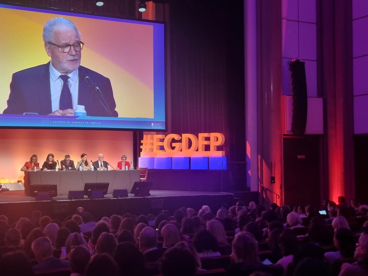 _DidierParis's tweet photo. Très heureux d'être intervenu aux Etats généraux du droit de la famille /patrimoine #EGDFP à l'invitation @CNBarreaux
La protection des personnes #vulnérables dans le respect de leur autonomie et de leurs droits sont des enjeu× de démocratie.
L'#avocat y a toute sa place. https://t.co/cqnkjBoVoX