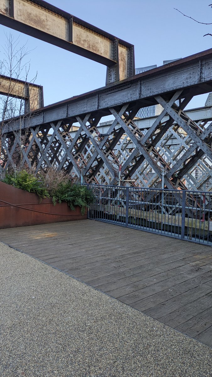 NTCastleDuct's tweet image. We&apos;ve got big plans for this empty space 🌷

When the viaduct reopens on Saturday 10 February, it will have been transformed into a workshop space with the help of our garden plot partners @sowthecity.

It&apos;ll be a place where everyone can try out their green fingers.