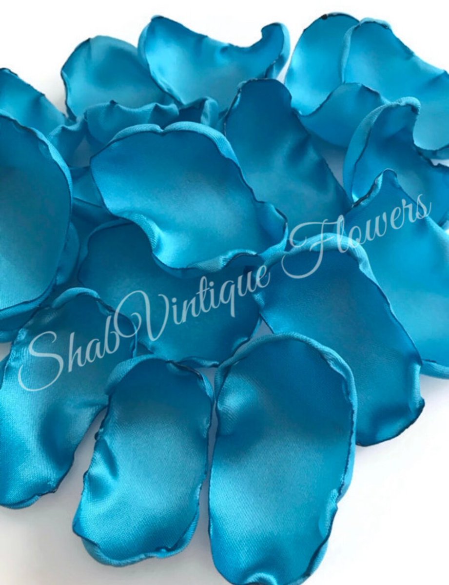 Malibu blue flower petals, Beach Wedding Decor, Dessert Table Decor, Wedding Aisle Decor by ShabVintiqueFlowers dlvr.it/T1slqB #weddinginspo #weddingcolors #etsy #bridal #elegantwedding #babyshower #bohochicwedding #countrywedding