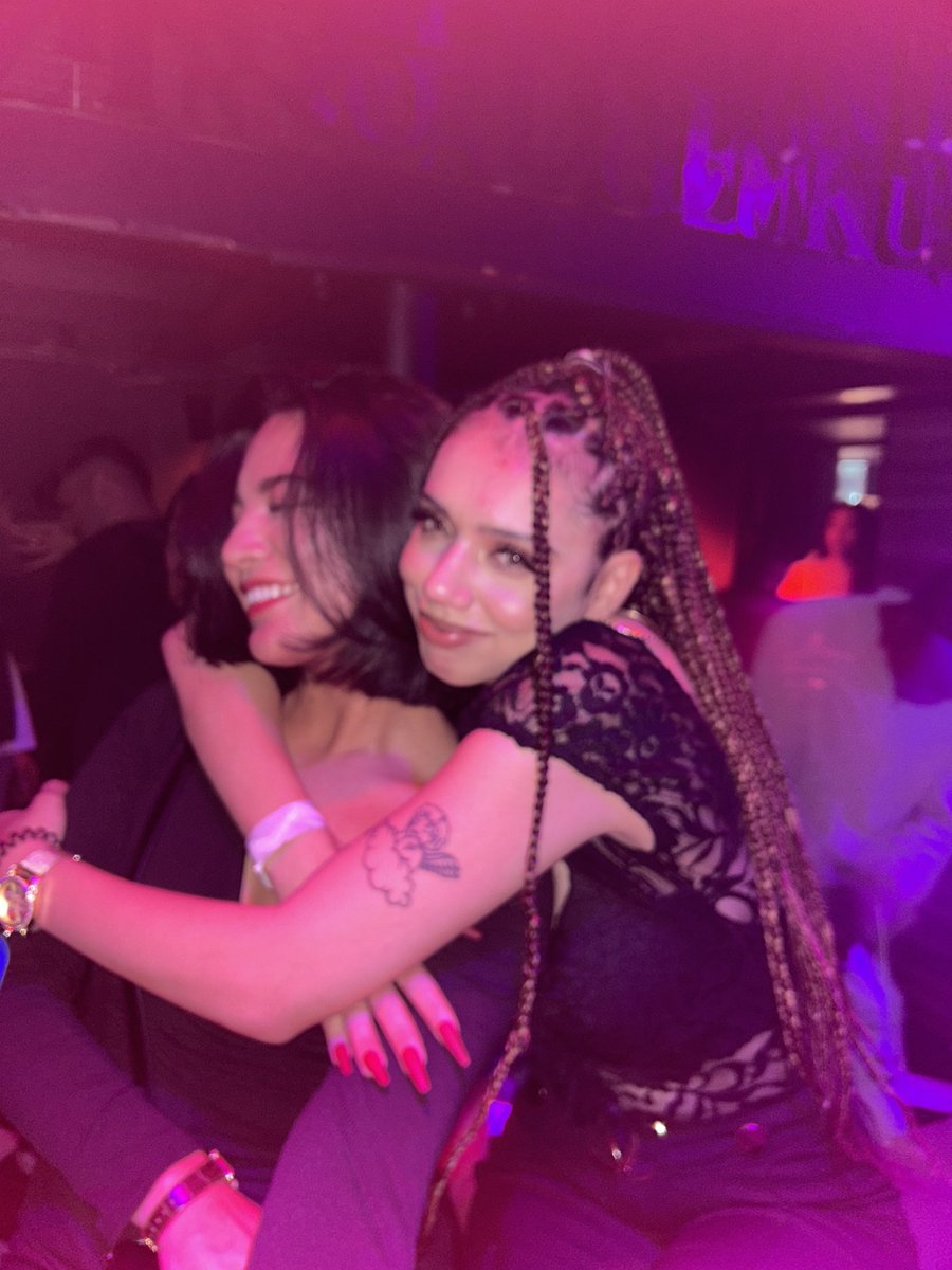久々に飲み行ってもかわいい状態で終われないのかなしい😅笑