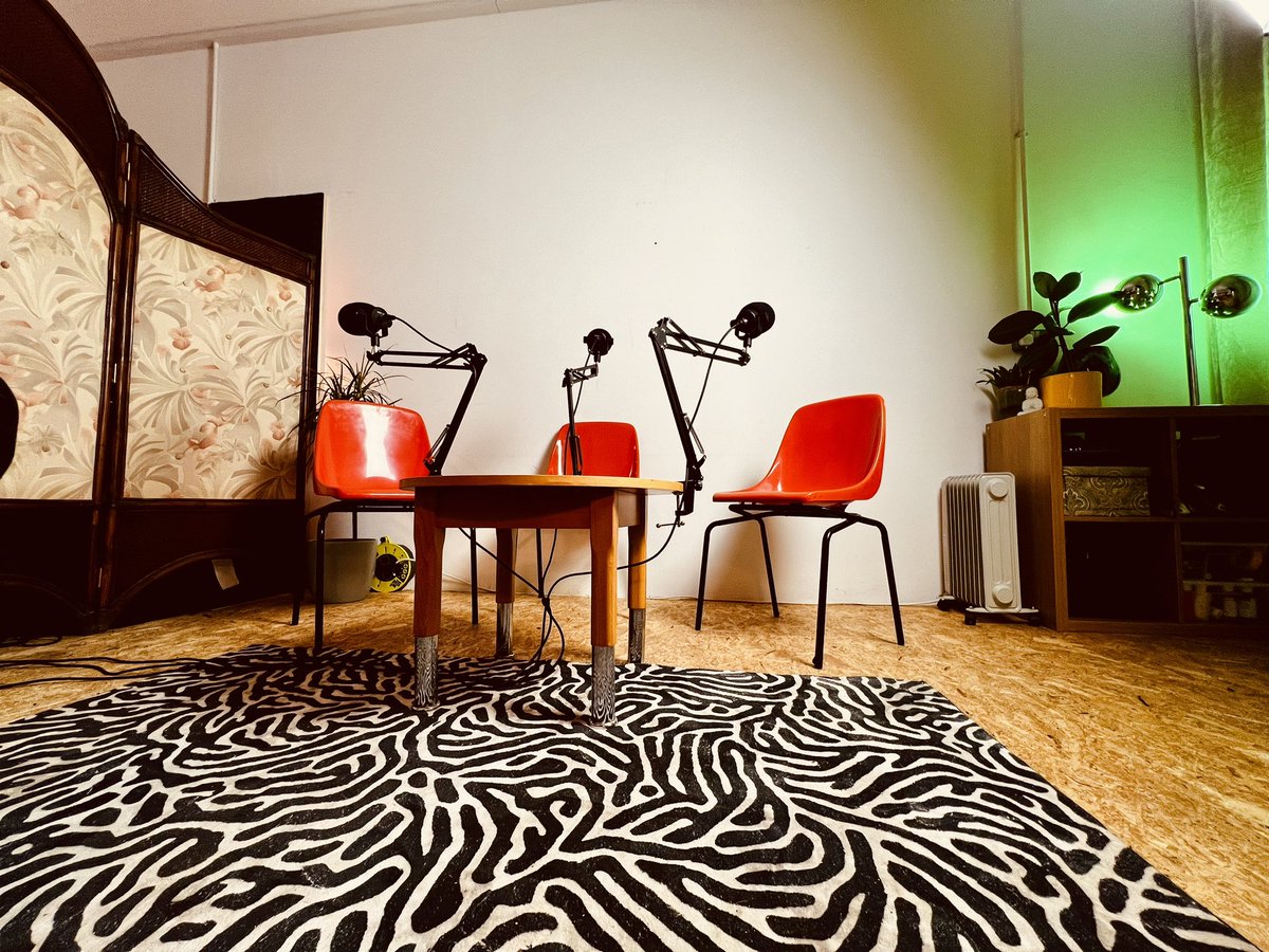 The studio is now ready for business! If you are interested in recording a podcast get in touch about the various packages available. Link in bio #kupod #studio #podcaststudio #podcaster #oldham #manchester  #podcastproduction #vintage #retro