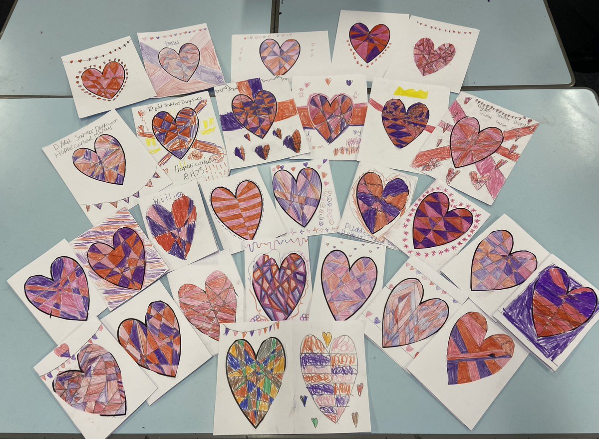 Blwyddyn 4 have enjoyed making their own cards to celebrate ‘Dydd Santes Dwynwen’. Da iawn pawb🏴󠁧󠁢󠁷󠁬󠁳󠁿
