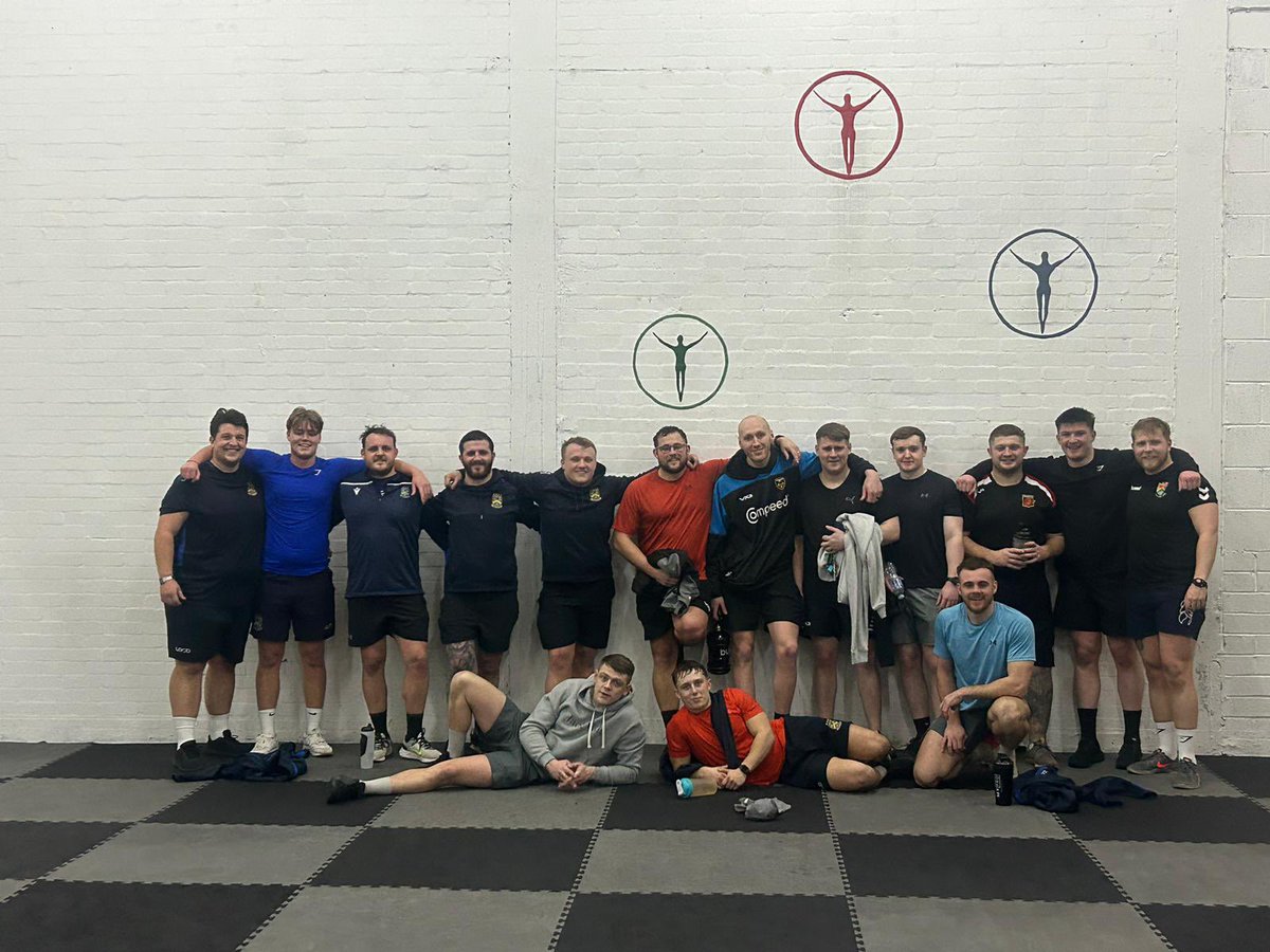 Thank you to our sponsor <a href="/Evolution_fit1/">Evolution Fitness</a> for providing our senior squad with room to train at their facility on Tuesday 💙💛 #uppapitmen #welshrugby #rugbyunion #rugby #rugbyclub