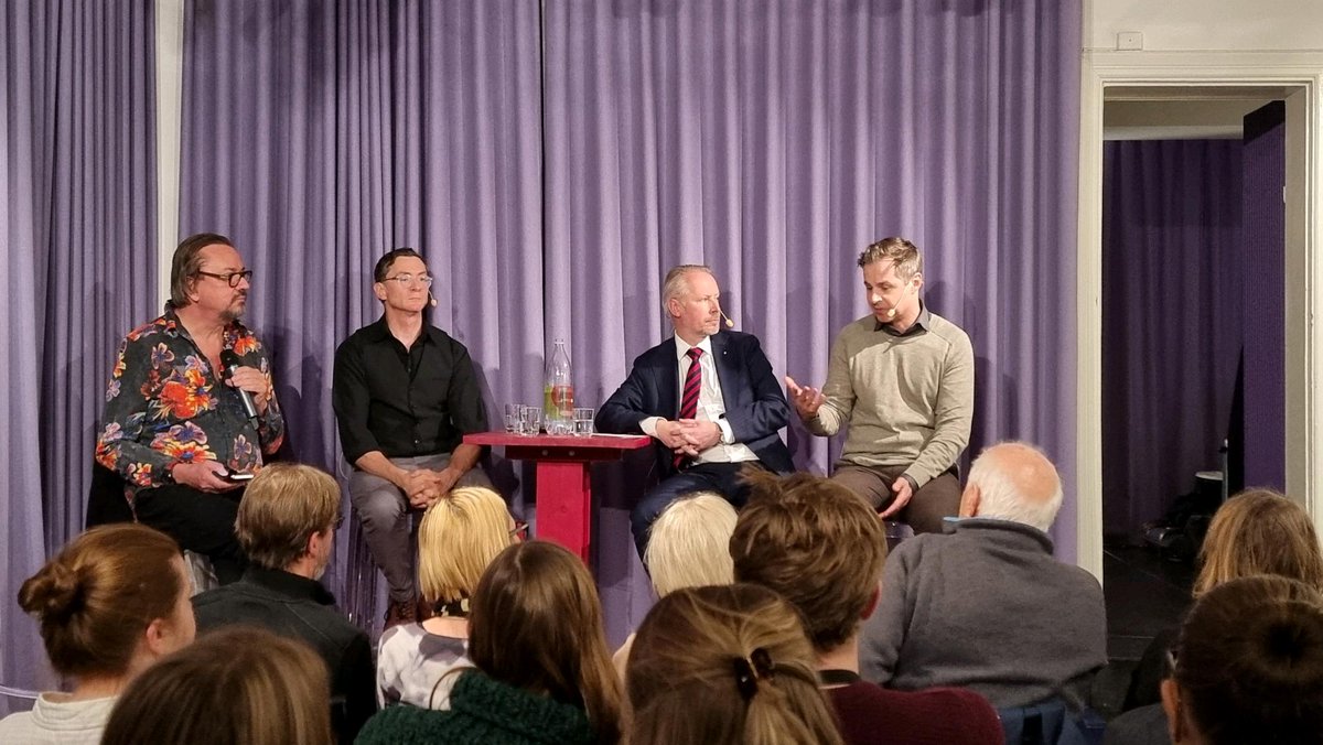Packed house & great discussion at @Global_Bar on aid & migration with State Secretary Anders Hall, Pieter-Jan van Eggermont @MSF_Sweden & @BjarnesenJesper, where he called for tackling current political challenges 'as they are' not reverting to pre-refugee crisis strategies
