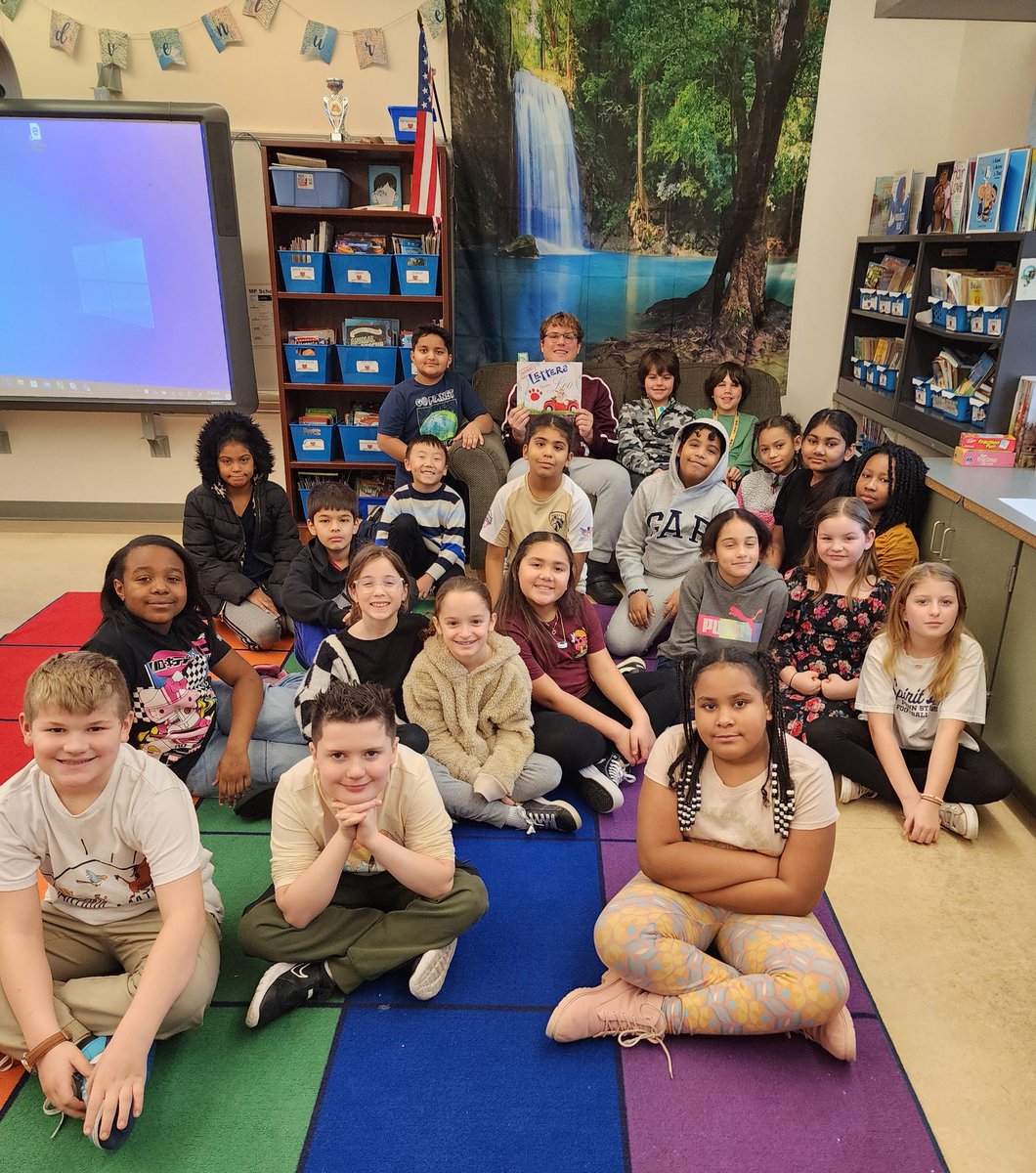 cyndistevens711's tweet image. Happiness is when one of your former 4th graders, now a Junior in High School, asks if he can come do volunteer hours in your classroom during his open campus time.  ❤️  It makes my heart happy, and my class loves having him here! Mifflin Proud. @gradygarner24 #mifflinsd