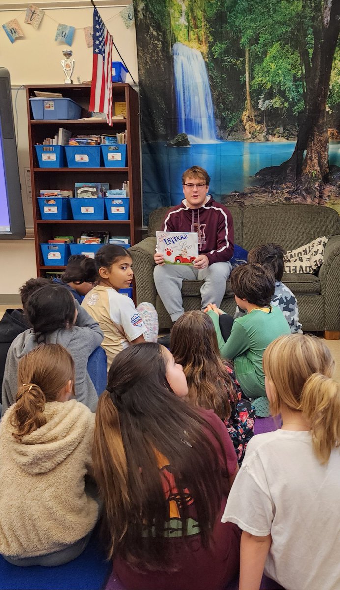 cyndistevens711's tweet image. Happiness is when one of your former 4th graders, now a Junior in High School, asks if he can come do volunteer hours in your classroom during his open campus time.  ❤️  It makes my heart happy, and my class loves having him here! Mifflin Proud. @gradygarner24 #mifflinsd