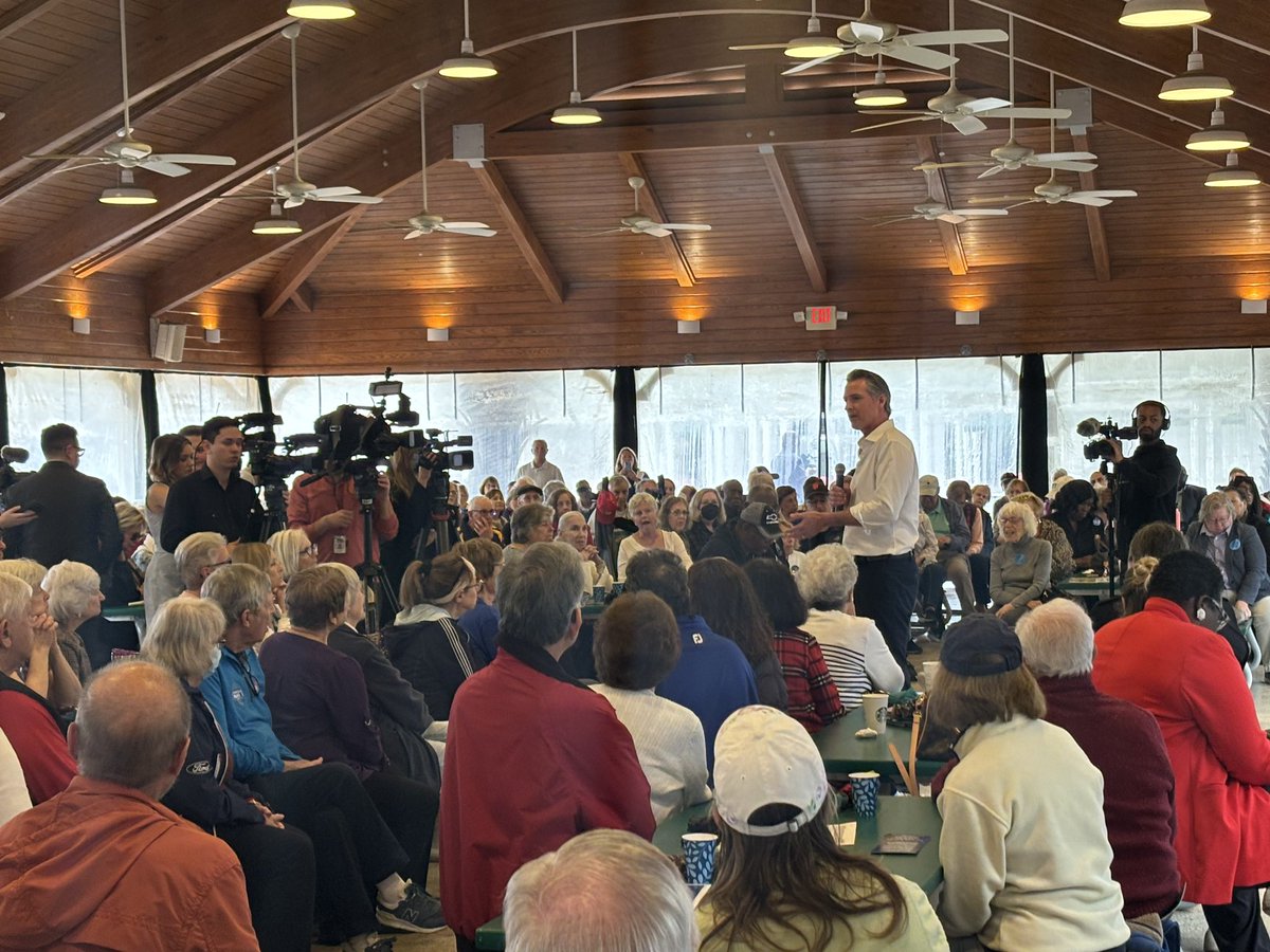 ChristaleSpain's tweet photo. More from our @scdp #Wegofirst statewide tour! Monday we stopped in Union! Wednesday we hit Beaufort, Allendale and Bamberg with @GavinNewsom and Senator @SenMBMatthews. We are still on the move MEETING VOTERS WHERE THEY ARE! #FITN https://t.co/4KqOZS1RKB