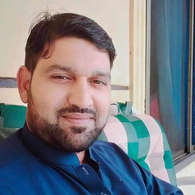 7_brbrbr's tweet photo. 🔸#Pakistan🇵🇰: one #Police officer was shot dead by unidentified bike-borne assailants in front of his house in #Daudzai area of #Peshawar.

#Security #Terrorism https://t.co/8A4xYNiZPr