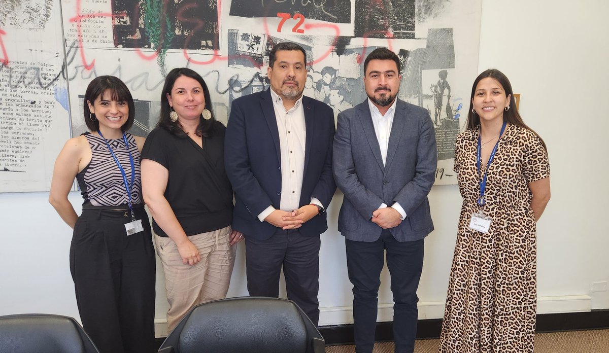 Director <a href="/pzenteno01/">Pablo Zenteno Muñoz</a>, subdir. <a href="/cristianpub/">cristian umaña</a> y abogada del Depto Jurídico, Beatriz Palza, se reunieron con Renata Cirano, coordinadora de la Red de Empresas Inclusivas de @sofofachile, y Carla Espinoza, gestora de inclusión de <a href="/CajaLosAndes/">Caja Los Andes</a>, para dialogar sobre Inclusión Laboral