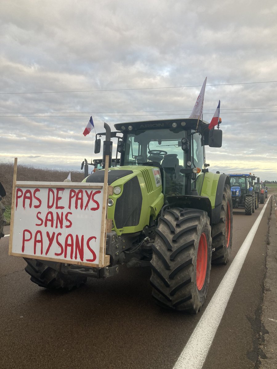 OlivierCOSTE2's tweet photo. Je suis sur les cailloux @BONNIN1402,à
proximité de #Nitry et en #TDP.
@laurentjung54 se souvient peut-être de ce secteur,le ❤️et le départ maintenant quelques années,de la #résistance d’un ravageur #Altise🪲du #Colza ?
Maintenant,je vais rencontré #NosAgri et les #Agricultures. https://t.co/CiL6L2yQkq