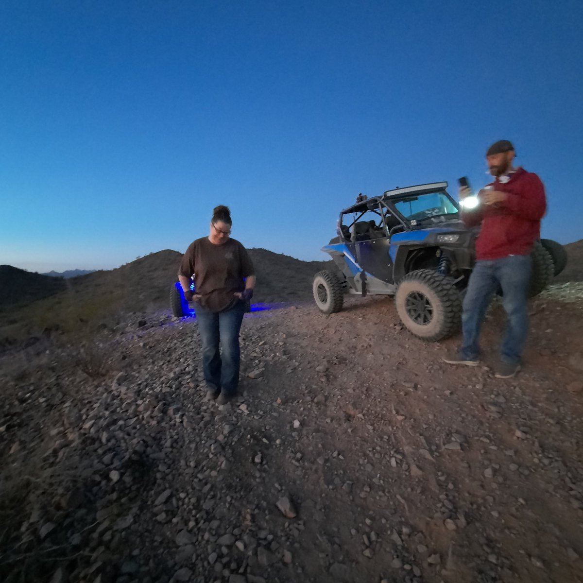 TukutePresents's tweet photo. @G12Rocco About to go into the dessert on my first dune ride. Somehow we made it. https://t.co/dXZdF3CEQ4