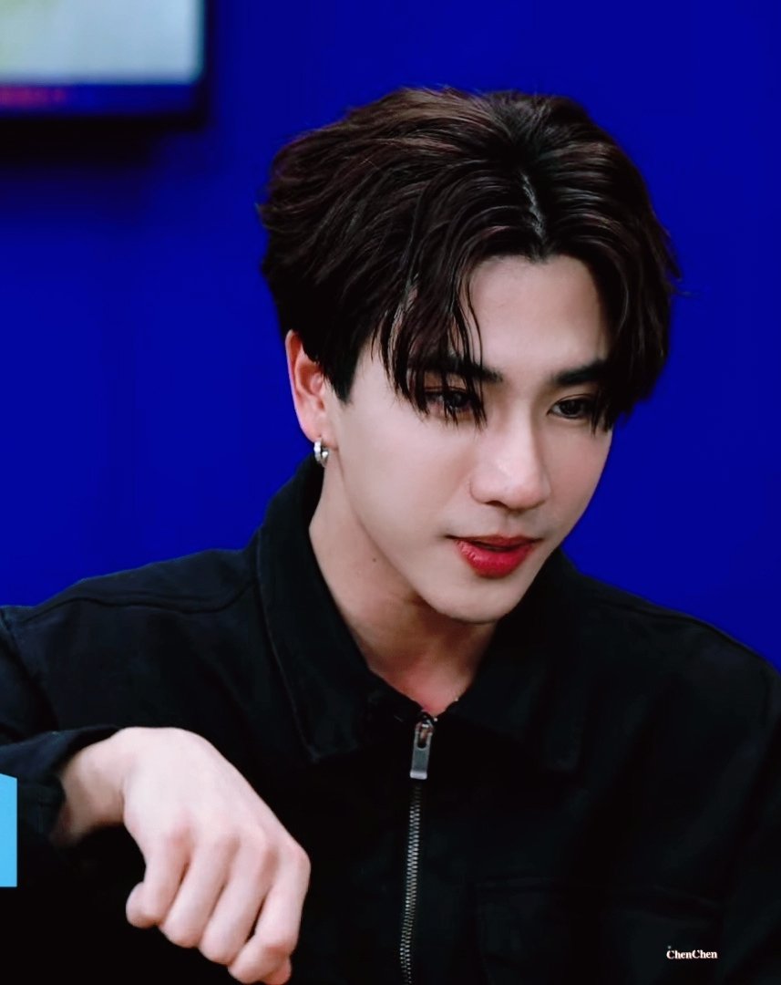Good night, handsome boy.
Good luck with your work in Japan😘.
PERTHCHIMON x LIVE HOUSE
#GMMTVLIVEHOUSE
#PerthTanapon 
#KDPPE